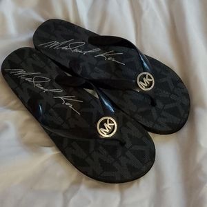 MK flip flops